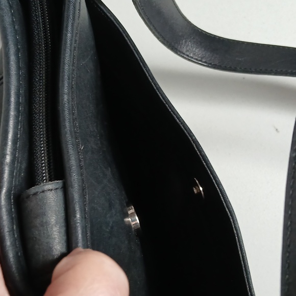 Coach - 6003 - LegacyChelsea Shoulder Bag - Black - Picture 9 of 13